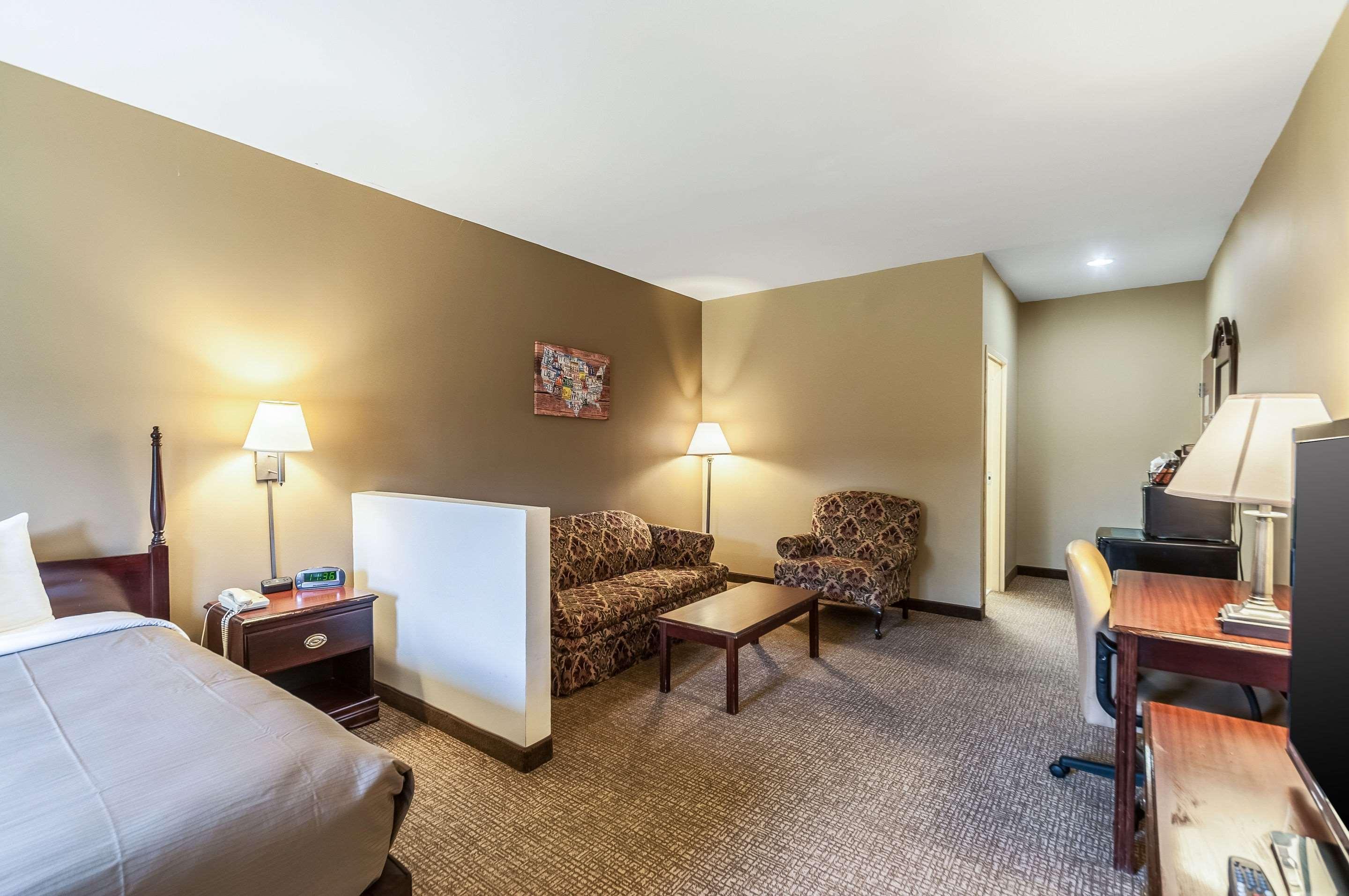 Econo Lodge Inn & Suites Middletown Exterior foto